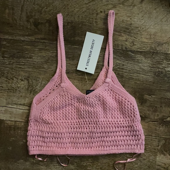 NWT STREETWEAR SOCIETY Cute Pink Crochet/Knitted Crop Top - Picture 13 of 15